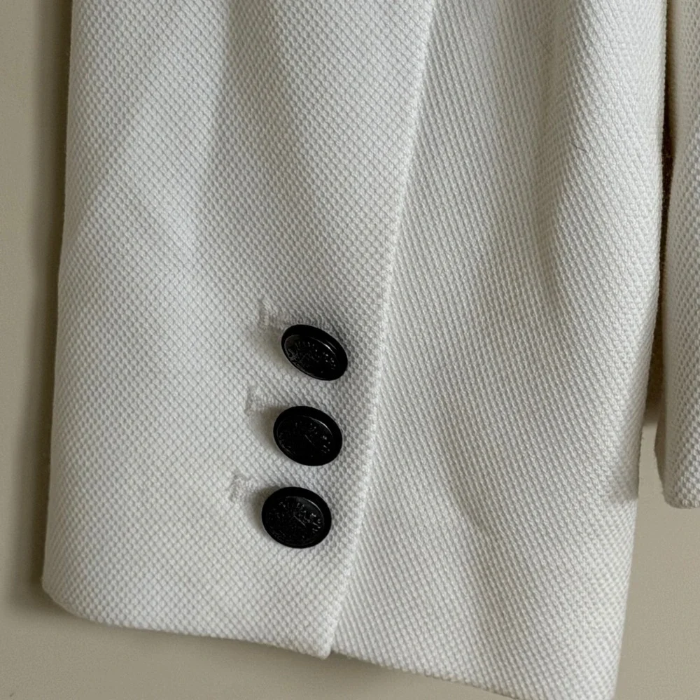 White House Black Market White Textured Blazer 16 Hook & Eye Closure Office NWT - Picture 8 of 8